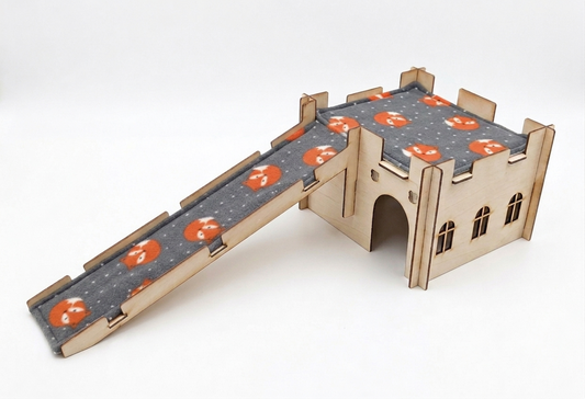Madium Wooden House, Castle For Guinea Pig And Small Animals With Loft Liner (Copy)
